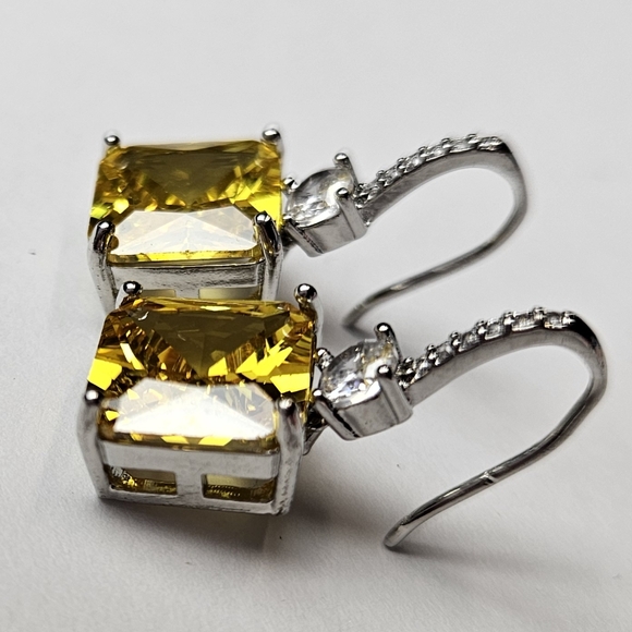 Elegant Dangle Earrings-Citrine and Silver (NWOT) - Picture 5 of 11